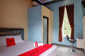 RedDoorz @ Gerbang Dieng Plateau Area
