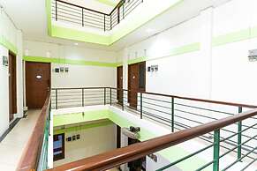 RedDoorz @ Urip Sumoharjo Solo