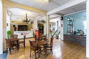 RedDoorz @ Urip Sumoharjo Solo