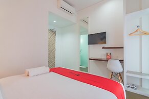 RedDoorz Premium @ Hotel Hebat