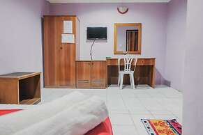 RedDoorz near Nagoya Hill Mall Batam 5