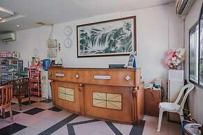 RedDoorz near Nagoya Hill Mall Batam 5