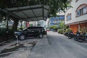 RedDoorz near Nagoya Hill Mall Batam 5