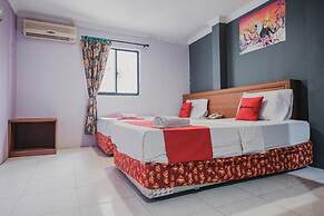 RedDoorz near Nagoya Hill Mall Batam 5