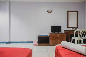 RedDoorz near Nagoya Hill Mall Batam 5