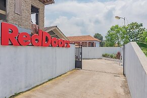 RedDoorz Syariah @ Tambak Mekar Street Subang