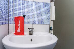 RedDoorz @ MT Haryono Street Waingapu