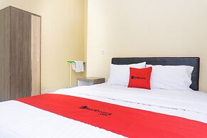 RedDoorz @ MT Haryono Street Waingapu
