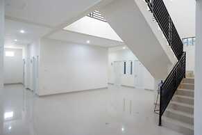 RedDoorz near Pacific Mall Tegal 2