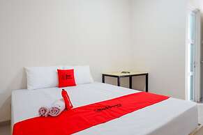 RedDoorz near Pacific Mall Tegal 2