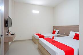 RedDoorz near Pacific Mall Tegal 2