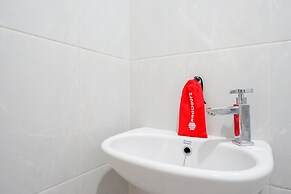 RedDoorz near Pacific Mall Tegal 2