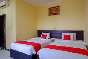 RedDoorz near Citraland Waterpark Kendari