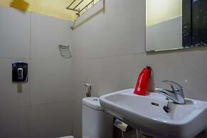 RedDoorz near Citraland Waterpark Kendari