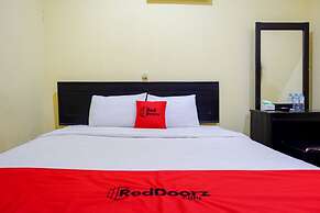 RedDoorz near Citraland Waterpark Kendari