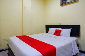 RedDoorz near Citraland Waterpark Kendari
