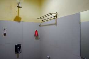 RedDoorz near Citraland Waterpark Kendari