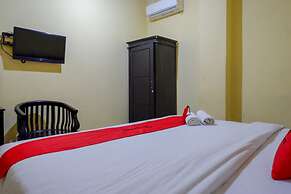 RedDoorz near Citraland Waterpark Kendari