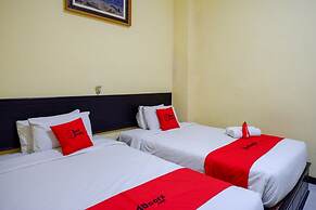 RedDoorz near Citraland Waterpark Kendari
