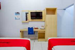 RedDoorz Plus Syariah near Stasiun Pekalongan 2