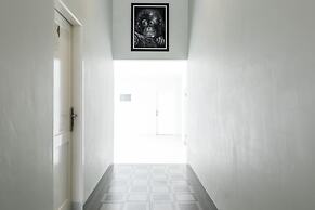 RedDoorz Plus near RS USU Medan 2