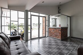 RedDoorz Plus near RS USU Medan 2