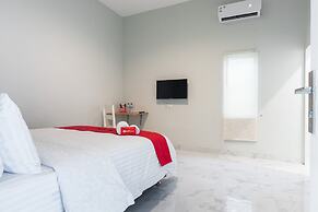 RedDoorz Plus near RS USU Medan 2