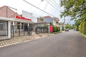 RedDoorz Syariah near Gajayana Stadium Malang