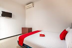 RedDoorz Syariah near Gajayana Stadium Malang