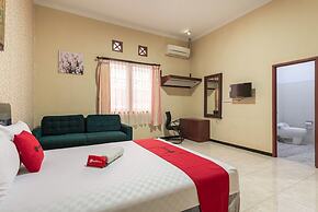 RedDoorz Syariah near Gajayana Stadium Malang