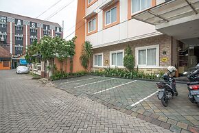 RedDoorz Syariah @ Soekarno Hatta Indah 2