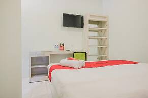 RedDoorz @ Jalan Pangeran Antasari Lampung 2