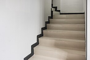 RedDoorz Plus near Millenium ICT Centre Medan 2