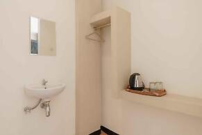 RedDoorz Plus near Millenium ICT Centre Medan 2