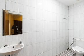 RedDoorz near Medan Amplas