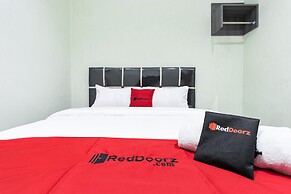 RedDoorz near Medan Amplas