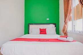 RedDoorz Syariah near Kebun Raya Liwa