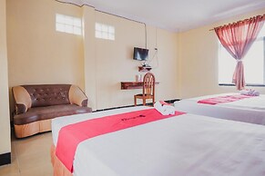 RedDoorz Syariah near Kebun Raya Liwa