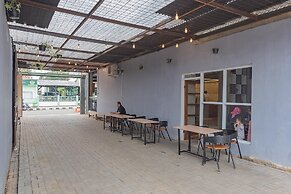 RedDoorz near Alun-Alun Garut