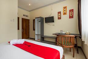 RedDoorz Plus near Balai Kota Batu 2