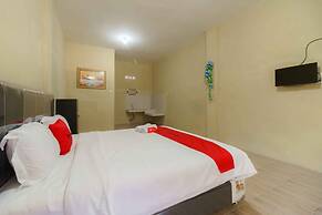 RedDoorz near Bukit Kubu Berastagi