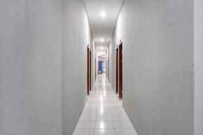 RedDoorz near Manhattan Square Medan