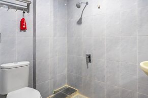 RedDoorz near Manhattan Times Square Medan 2