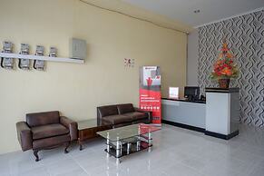 RedDoorz near Graha Saba Buana Solo