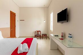 RedDoorz Syariah @ Kebraon