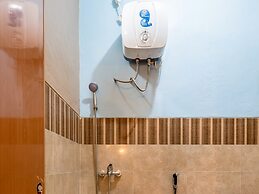 RedDoorz near Dino Park