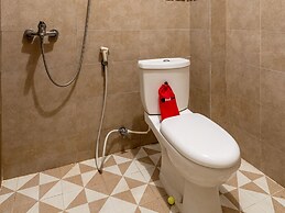 RedDoorz near Dino Park