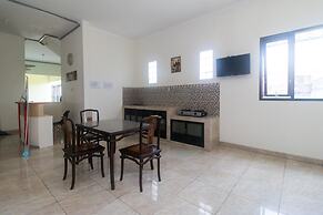 RedDoorz Syariah near Stasiun Madiun