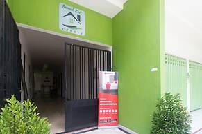 RedDoorz Syariah near Stasiun Madiun