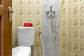 RedDoorz Plus @ Gunungsari Surabaya